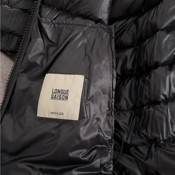 Moncler Dalles Hooded Short Down Jacket - Picture 9 of 10